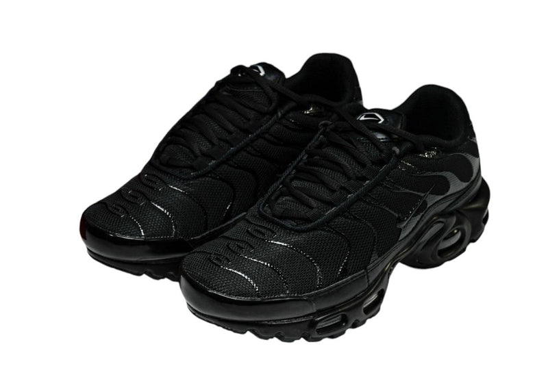 AIR MAX TN PLUS "All Black"